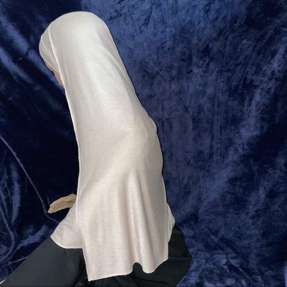 - Hijab - Made In Dubai UAE - Picture 4 of 8